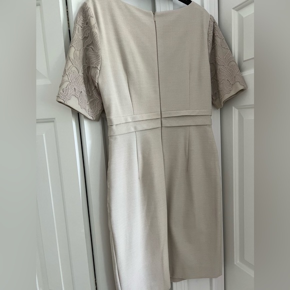 ANTONIO MELANI Elegant Pencil Dress - Picture 4 of 5